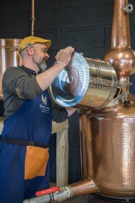 Visite guidée de la distillerie Saint Loup - 0